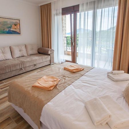 Ferienwohnung Rosmarino Sveti Stefan Exterior foto