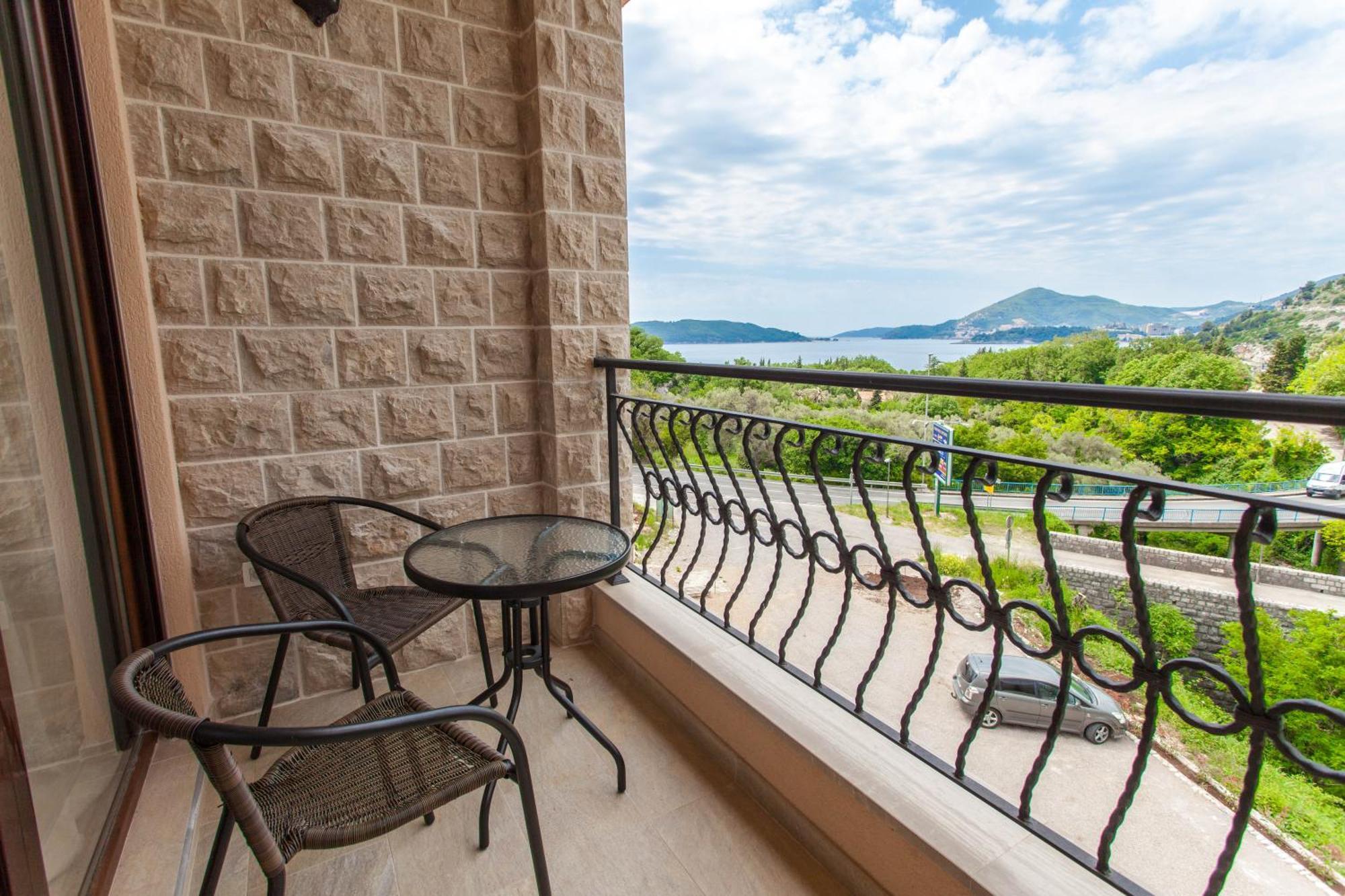 Ferienwohnung Rosmarino Sveti Stefan Exterior foto