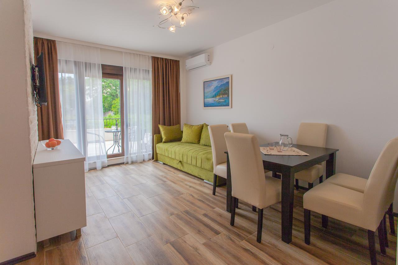 Ferienwohnung Rosmarino Sveti Stefan Exterior foto