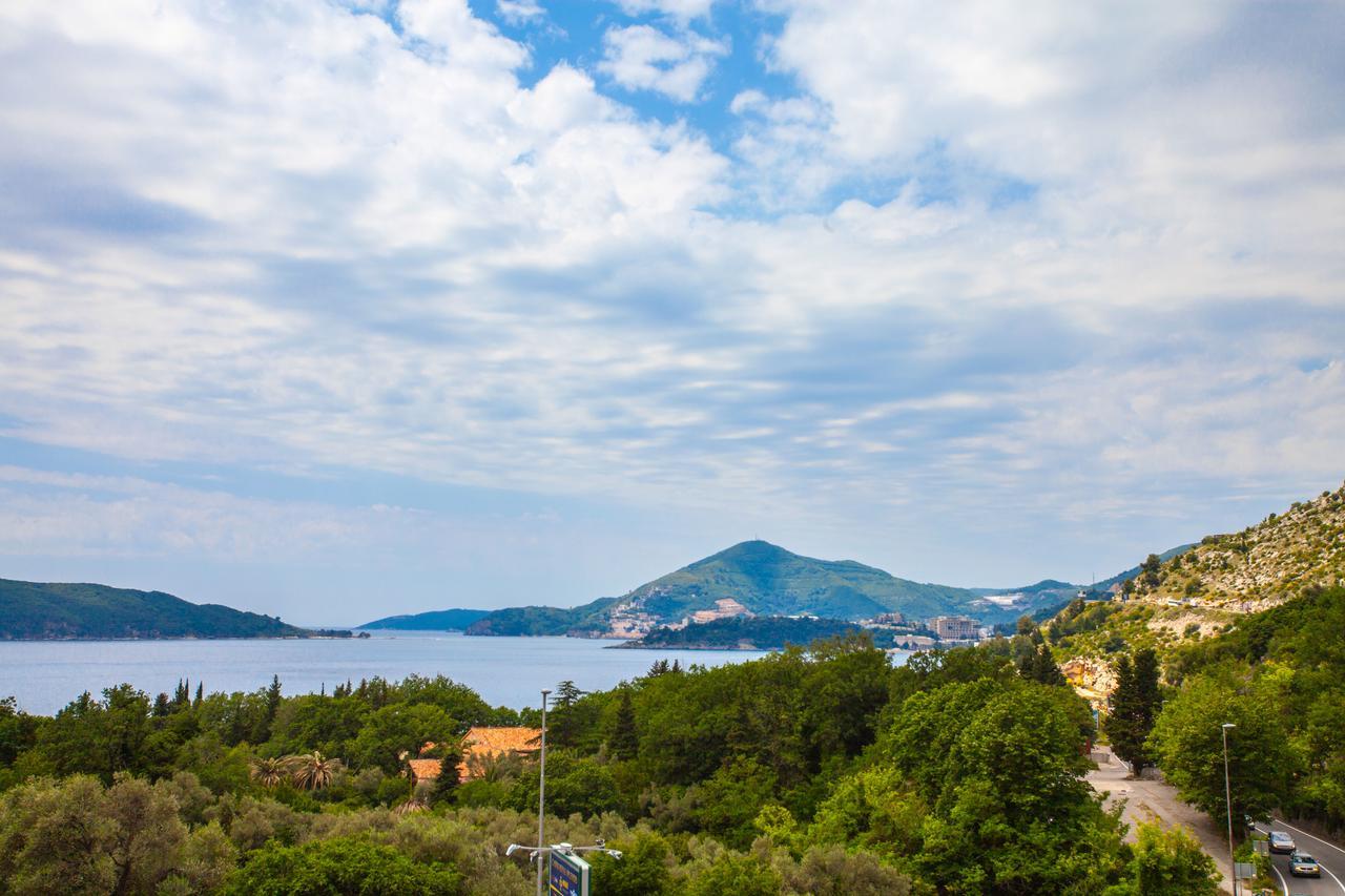 Ferienwohnung Rosmarino Sveti Stefan Exterior foto