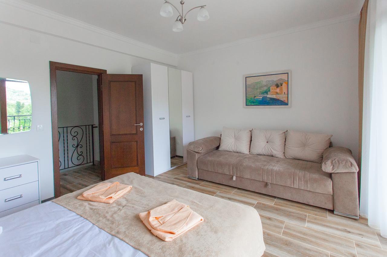 Ferienwohnung Rosmarino Sveti Stefan Exterior foto