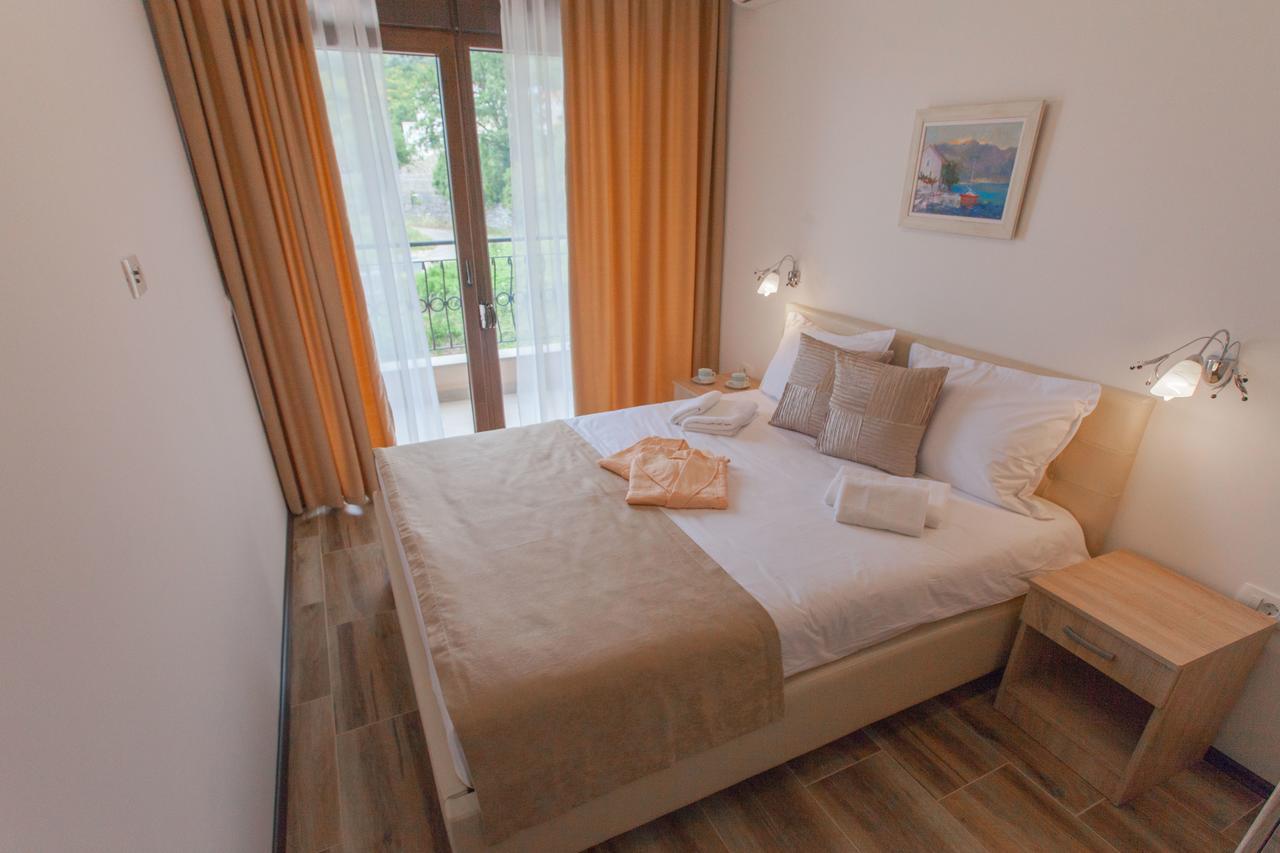 Ferienwohnung Rosmarino Sveti Stefan Exterior foto