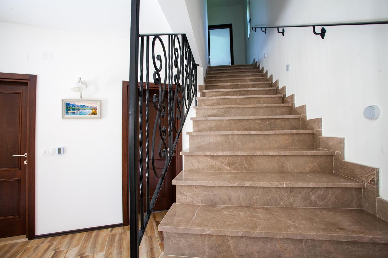 Ferienwohnung Rosmarino Sveti Stefan Exterior foto