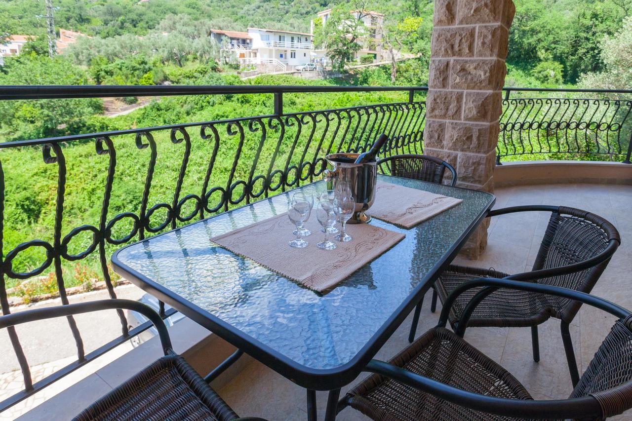 Ferienwohnung Rosmarino Sveti Stefan Exterior foto